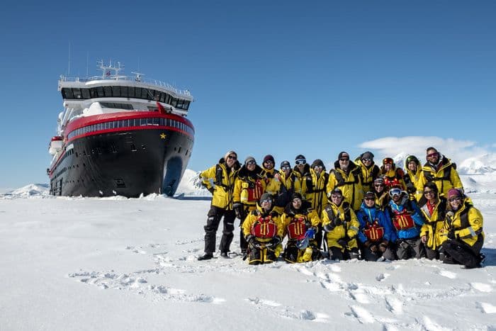 Hurtigruten MS Roald Amundsen Excursions 2.JPG
